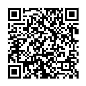 ……这个……那个……原先倒确实是方家小姐订的……只是……二维码生成