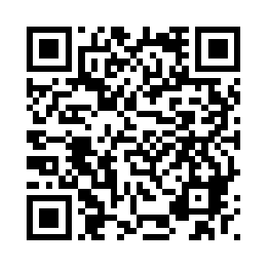 一个唇印就在他的肩膀上缓缓成形二维码生成