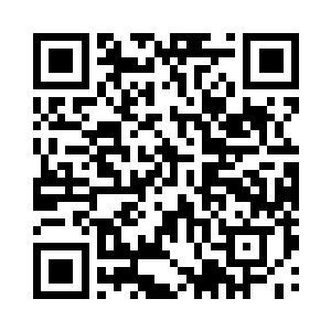 一个穿得挺单薄的女人陡然间出现在面前二维码生成