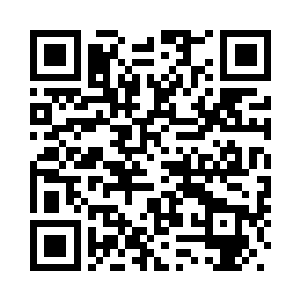 一个衣裳凌乱的姑娘正在拼命狂奔二维码生成