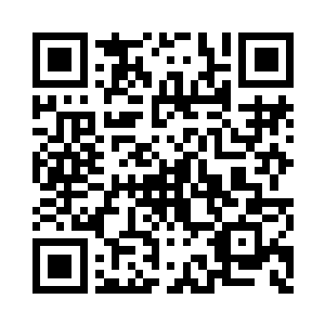 一个身穿锦衣的少年双手交叉抱在胸前二维码生成