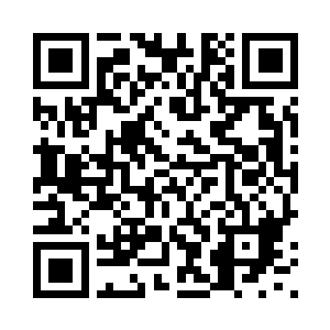 一件厚重的大衣裳披到了我的肩上二维码生成