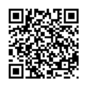 一只手早已钻进了方静后背的衣衫之内二维码生成