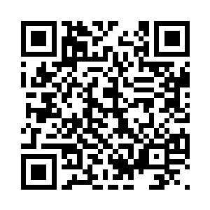 一大批的武警朝着楼梯口的方向一涌而去二维码生成