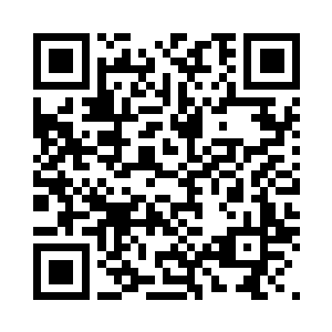 一家人新年的时候也应该开开心心的二维码生成