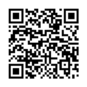 一层胭脂色让原本的池子如同一面七彩的镜子二维码生成