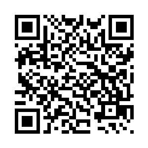 一把把秦逸重伤的身体扛在了肩膀二维码生成
