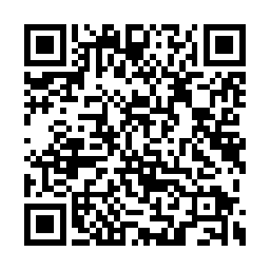 一支正绕到他背后偷袭的箭矢在他背后停了下来二维码生成