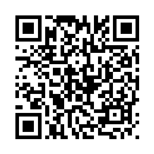 一片橙红色的炫光铺满了半边天空二维码生成