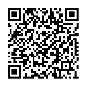 一直安静坐着的说书先生突然身体打了一个激灵二维码生成