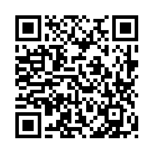 一直等在温泉湖面上的成阳公主与红袍童子二维码生成