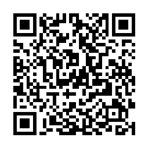 一睁眼就看到土台边缘趴着一个苍老到可怕的老太婆二维码生成