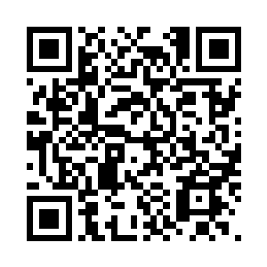 一身中国人特有的旗袍裹出来的曲线二维码生成