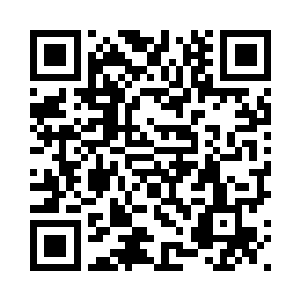 丁长生坐在桌子边等着仲华的到来二维码生成