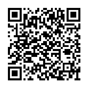 丁长生故意装作一瘸一拐的到了司南下的办公室二维码生成