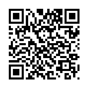 三十二个修士飞行在漫漫大雪之中二维码生成