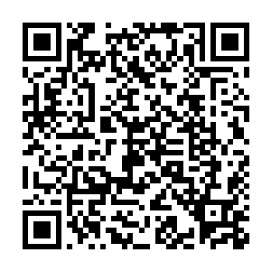 上半身用力一弯……居然就模仿着螺旋桨的方式当空横着翻起跟头来二维码生成