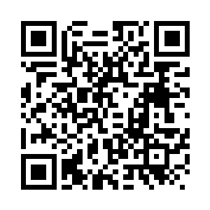 下意识的看向自己抱在怀里的血色二维码生成