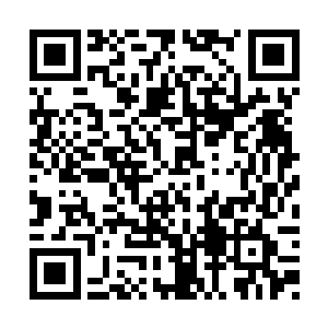 东方魁的眼神在张智与两个女儿之间扫视了一下二维码生成