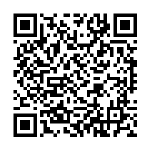 两名恐怖分子转回身一边开枪一边用生硬的中文喊道二维码生成