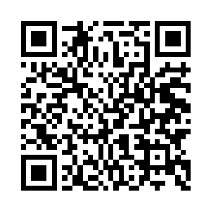 云丹看着被莺莺燕燕簇拥着乐不可支地苏凡二维码生成