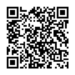 云峥见他一身的污血腥气重的根本就没办法往身边站二维码生成