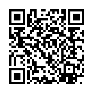 从上衣口袋里摸出一枚戒指往他无名指里套二维码生成