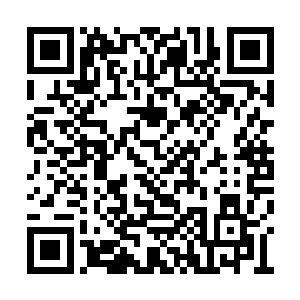 从这个三眼会骑士的身上自己搜刮了很多的东西二维码生成