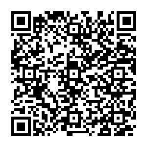 他之所以知道滑腻是因为刚才他伸手帮北冥香韵抚平皱起来的眉毛的时候感觉到的二维码生成