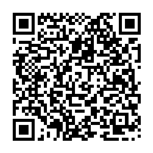 他仍然铭记着自己的在战场上的职责――一个听从黑水基地指挥调遣的骑士斥候二维码生成