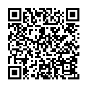 他们就哗啦啦地不知道从那掏出一些重火力武器二维码生成