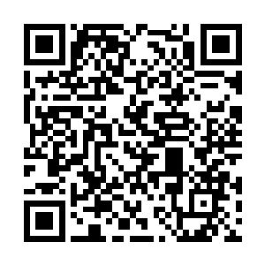 他只能眼睁睁地看着自己的队友被引燃给活活烫死二维码生成