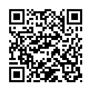 他堂堂一个大总裁被她逼着穿着这副模样二维码生成