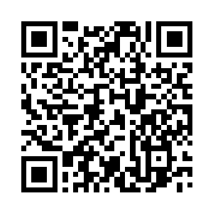 他并没有发现此时酒吧中央发生的事情二维码生成
