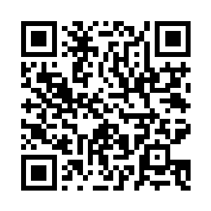 他把手中的酒杯随意的搁在了一旁的茶几上二维码生成