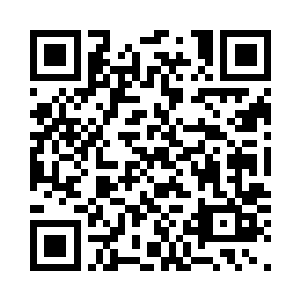 他的眼睛也在一瞬间变得墨黑墨黑的二维码生成