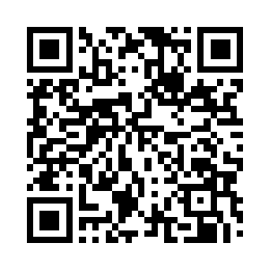 他自己也整个趴倒在河底的泥沙上了二维码生成