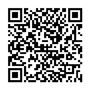 他还会给扫盲班上的孩子们阅读和解释外界的各种新闻二维码生成