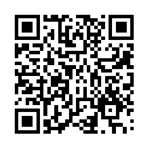 他面无表情地仰望着头顶阳光也透不入的深渊二维码生成