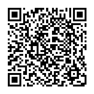以至江少游也不得不用自己的念动力来驱使着大铁球在空中跟着转向了两次二维码生成