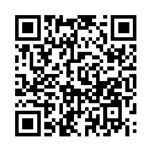 似乎是有意不和这个无耻的家伙近距离接触二维码生成