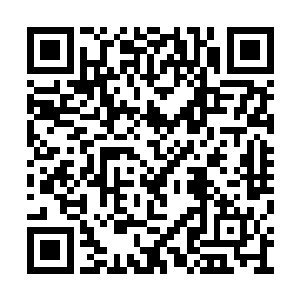 似乎有一块巨大无比的绚烂石头从某个深渊浮现二维码生成