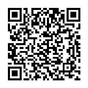 但是叮叮当当的声音不停的从超级青铜武士的身上传出来二维码生成