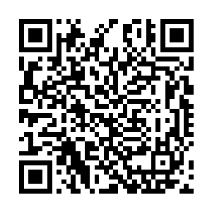 但是这个傲气在天上下来的那些人面前就太微不足道了二维码生成