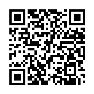 依旧是保持这个双手高举的俯趴姿势二维码生成