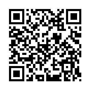 倒是雷鸣对桌子上面的那个背包很是有兴趣二维码生成