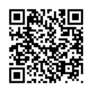 偷偷地瞥了一直安坐在旁的苏颜一眼二维码生成