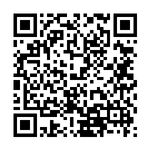 先不说她好端端的为什么要去给一个有妇之夫当小三二维码生成