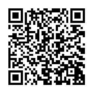 关于烈焰佣兵团第一任团长肯德的消息也从皇宫中传扬了出去二维码生成