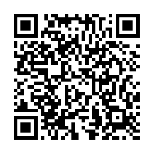 具体表现便是他甚至比预定时间提前了十分钟便赶了过来二维码生成